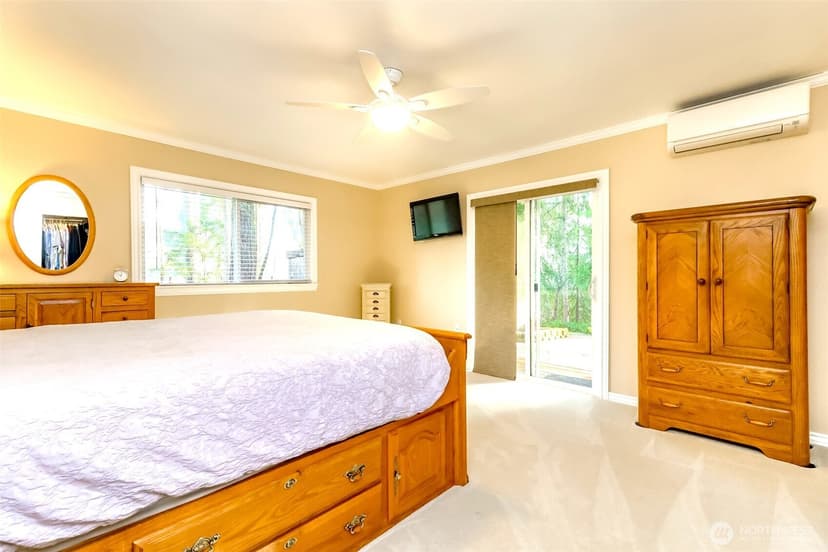 Property photo for 6214 75th Street W, Lakewood photo 16