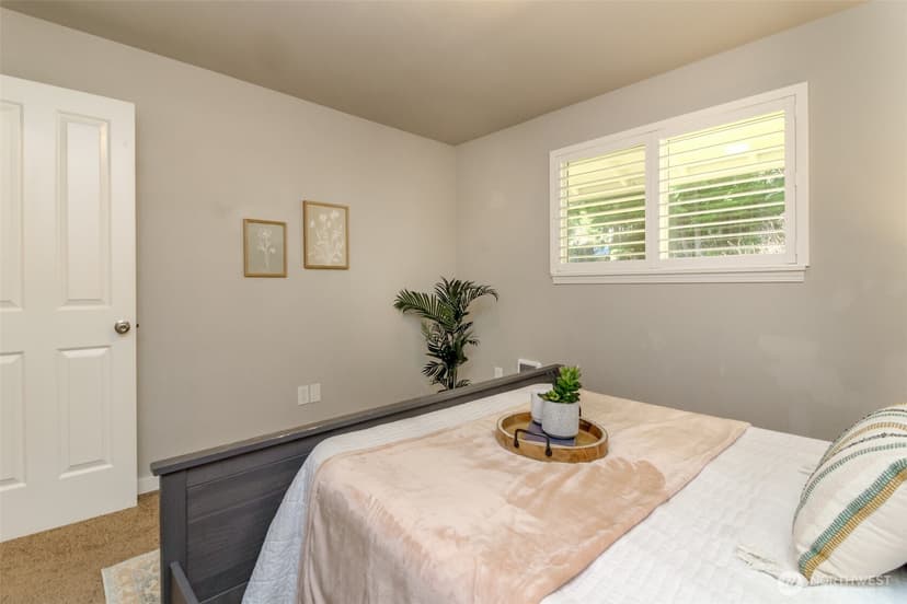 Property photo for 955 California Avenue SE, Port Orchard photo 19