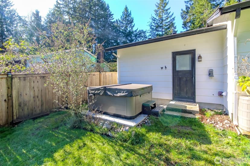 Property photo for 955 California Avenue SE, Port Orchard photo 25