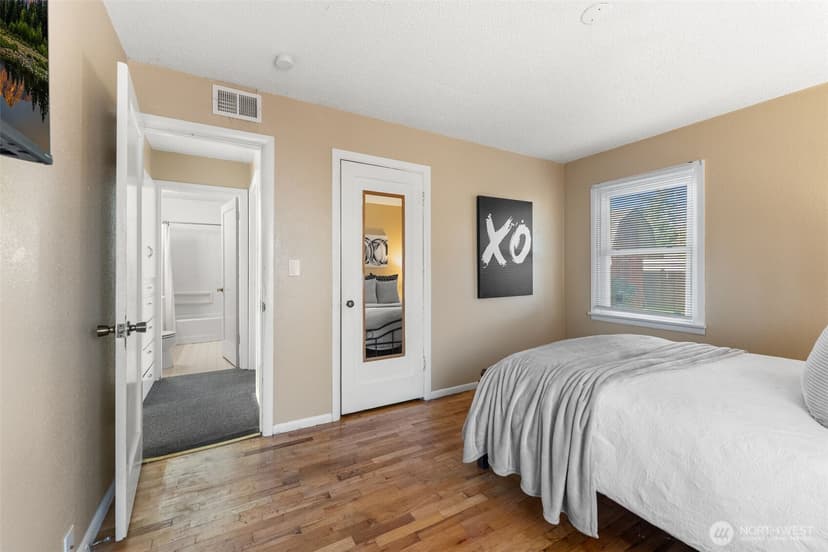 Property photo for 8725 121st Street SW, Lakewood photo 11