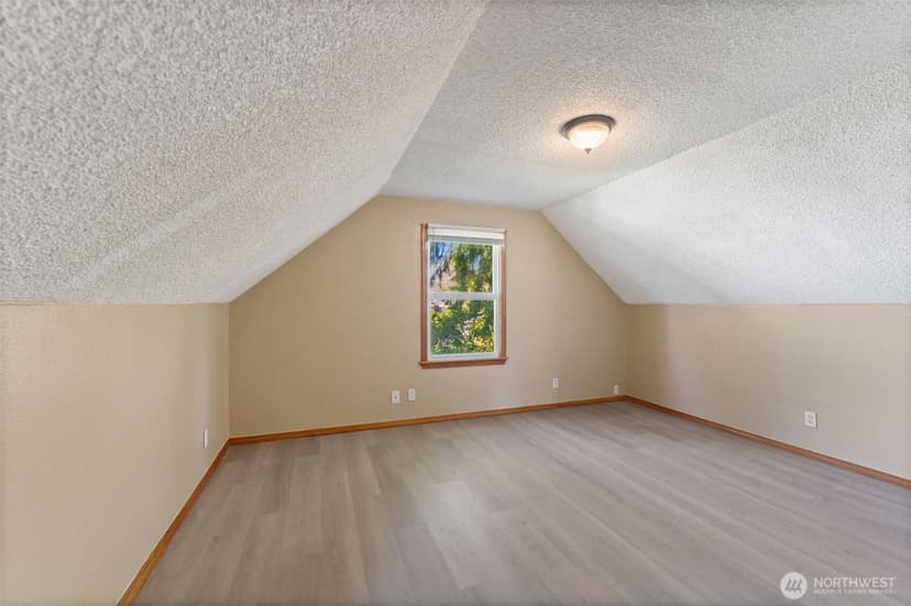 Property photo for 8725 121st Street SW, Lakewood photo 17