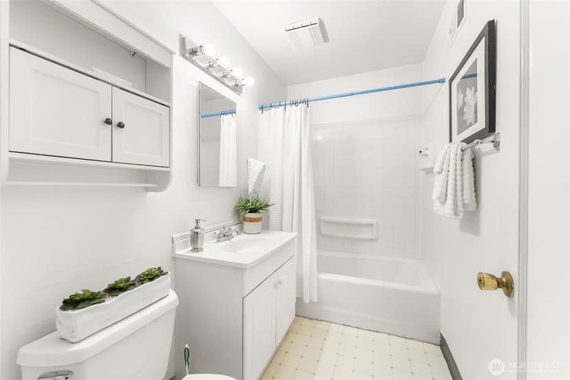 Property photo for 8725 121st Street SW, Lakewood photo 13