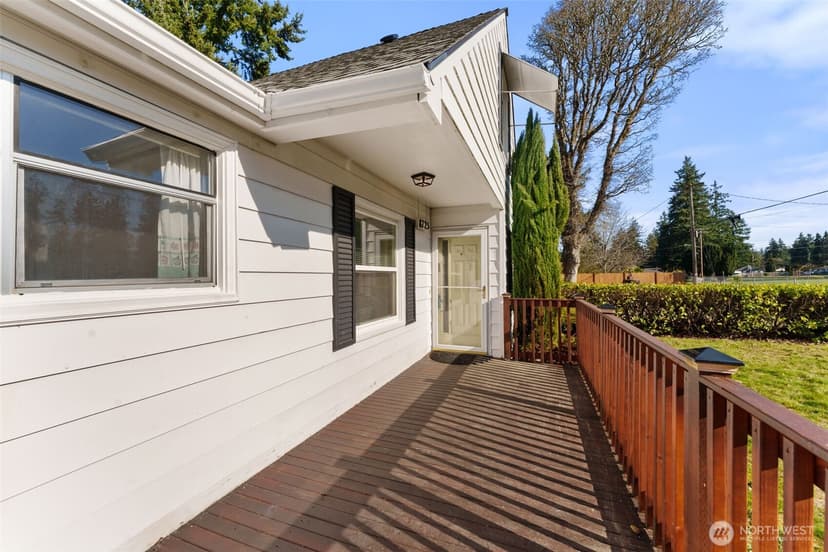 Property photo for 8725 121st Street SW, Lakewood photo 30