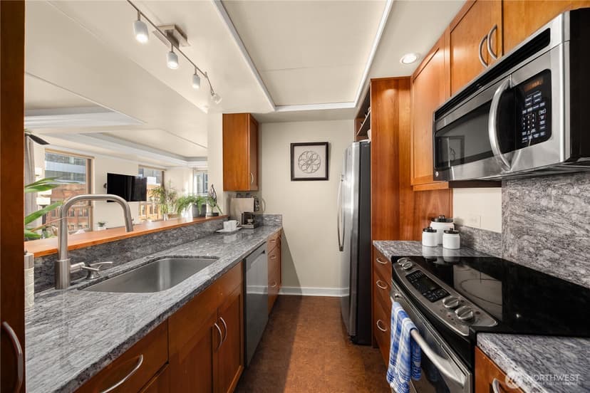 Property photo for 1107 1st Avenue #602, Seattle photo 5