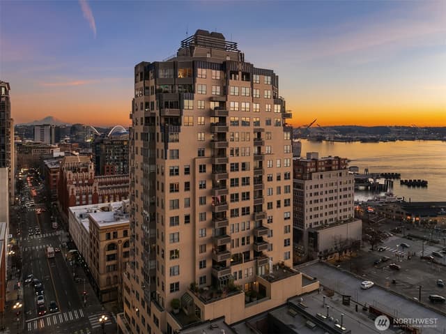 Property photo for 1107 1st Avenue #602, Seattle photo 2