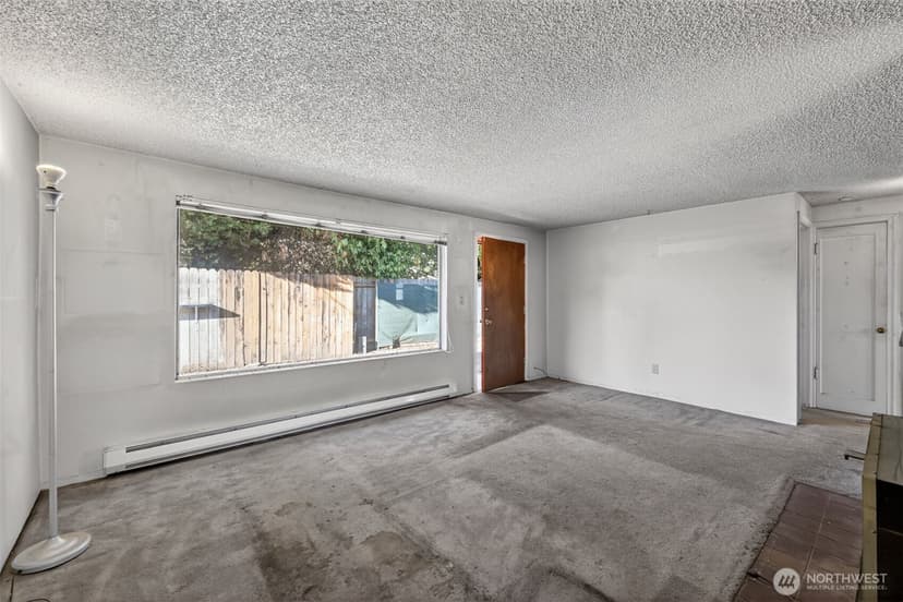 Property photo for 207 S 108th Place, Seattle photo 6