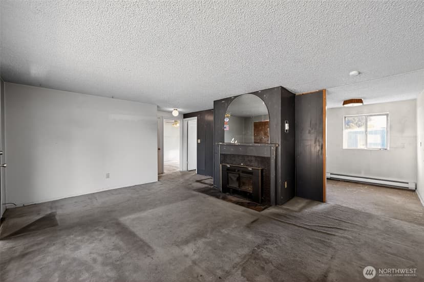 Property photo for 207 S 108th Place, Seattle photo 7