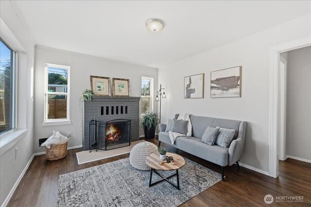 Property photo for 7359 16th Avenue SW, Seattle photo 3