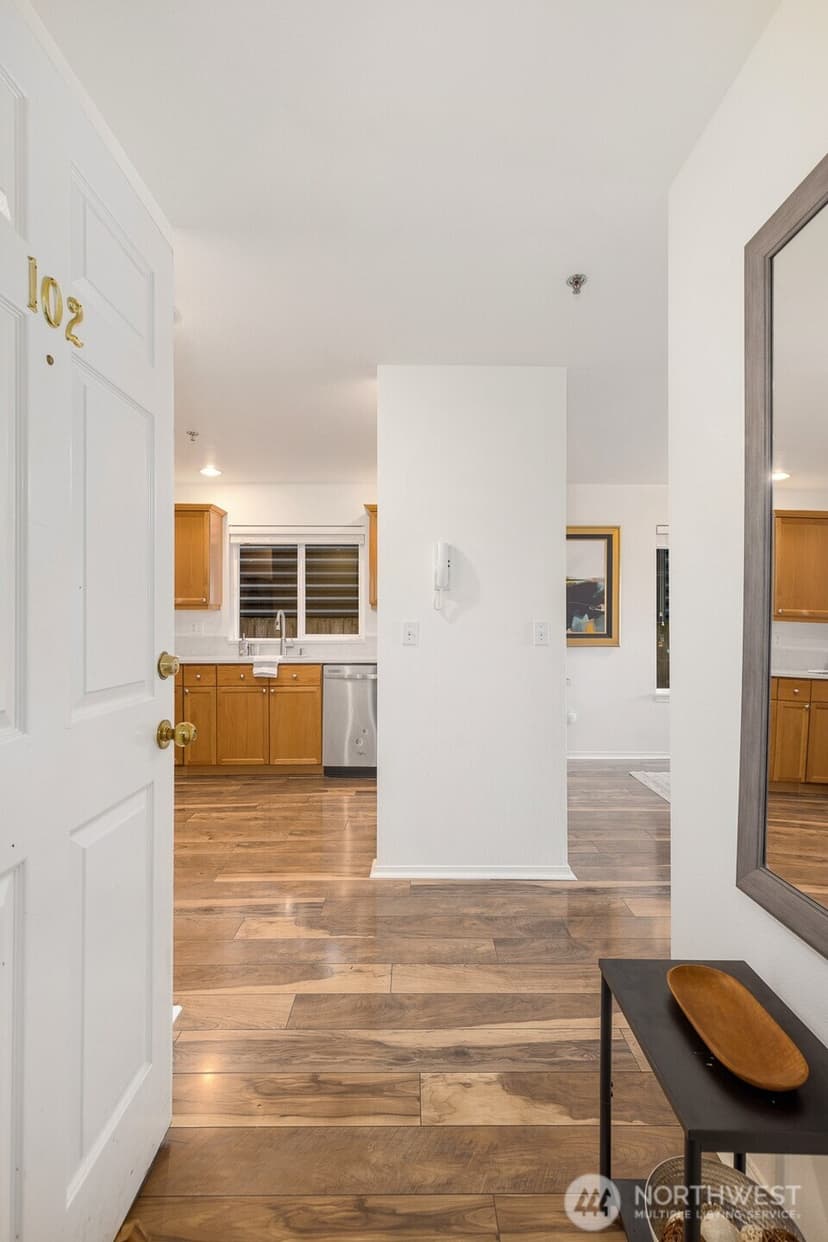 Property photo for 2024 NW 57th Street ##102, Seattle photo 3