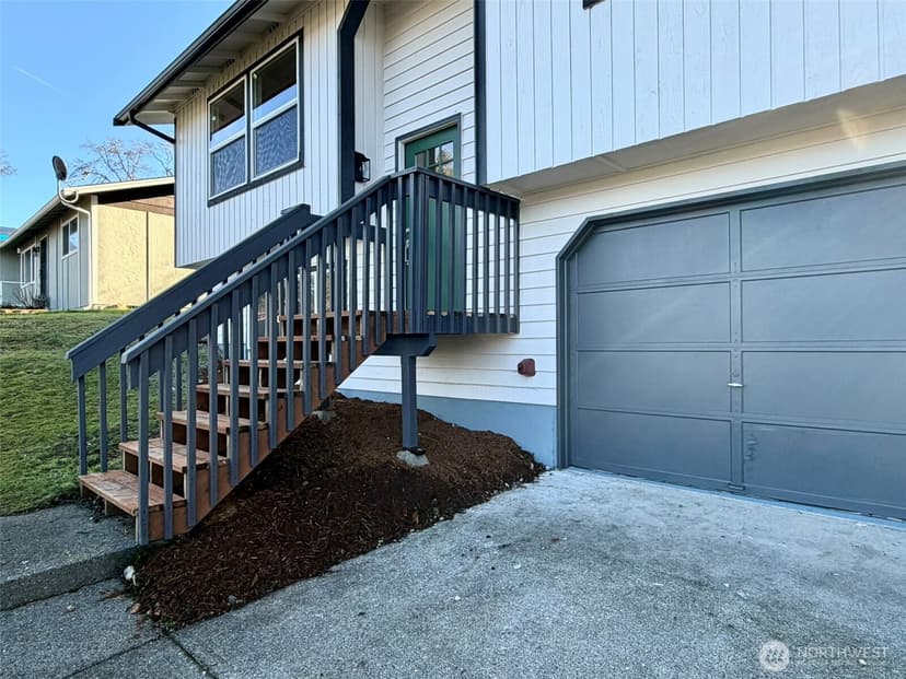 Property photo for 1742 Lafayette Street S, Tacoma photo 17