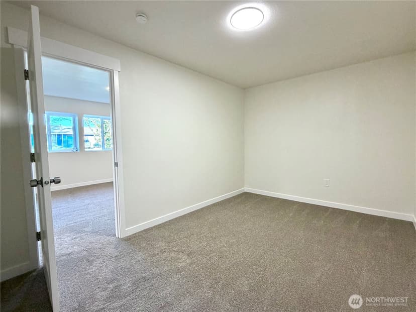 Property photo for 1742 Lafayette Street S, Tacoma photo 9
