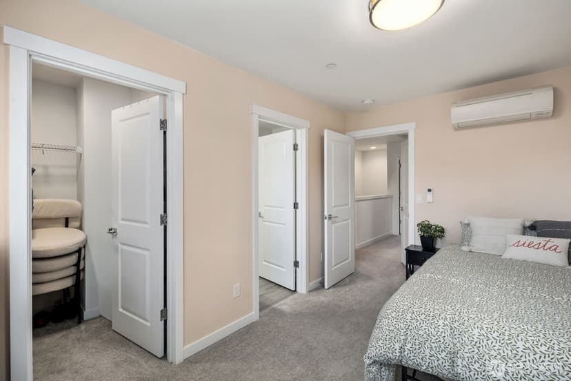 Property photo for 18124 1st Place SW, Normandy Park photo 27