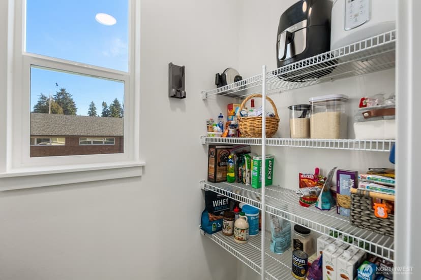 Property photo for 18124 1st Place SW, Normandy Park photo 11