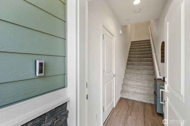 Property photo for 18124 1st Place SW, Normandy Park photo 3