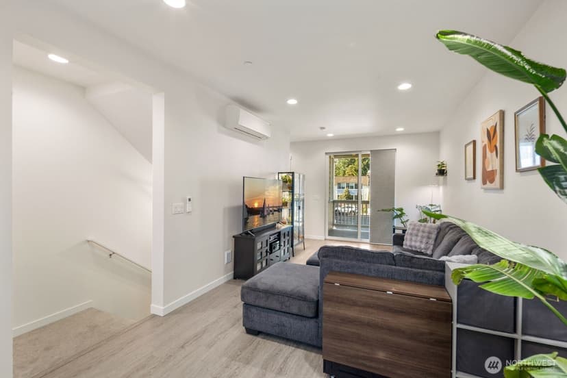Property photo for 18124 1st Place SW, Normandy Park photo 15