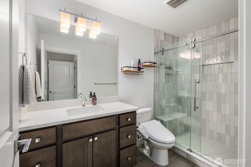 Property photo for 18124 1st Place SW, Normandy Park photo 23