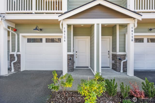 Property photo for 18124 1st Place SW, Normandy Park photo 2