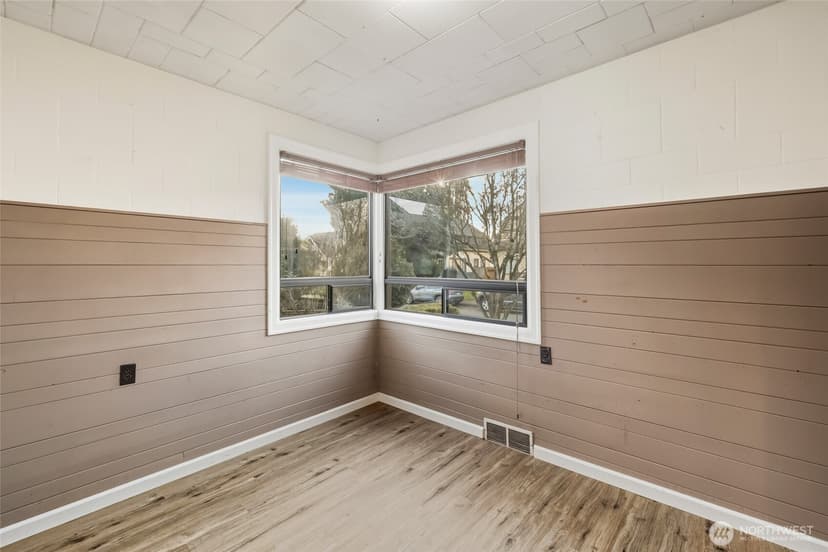 Property photo for 108 F Street SE, Auburn photo 6