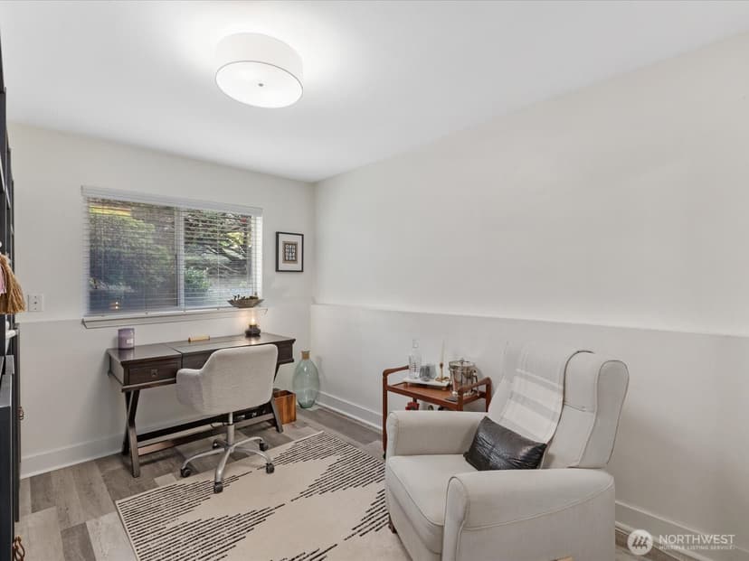 Property photo for 455 Newport Way NW #302, Issaquah photo 17