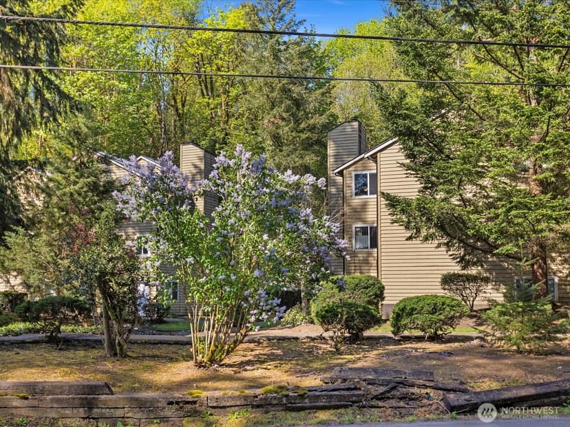 Property photo for 455 Newport Way NW #302, Issaquah photo 22