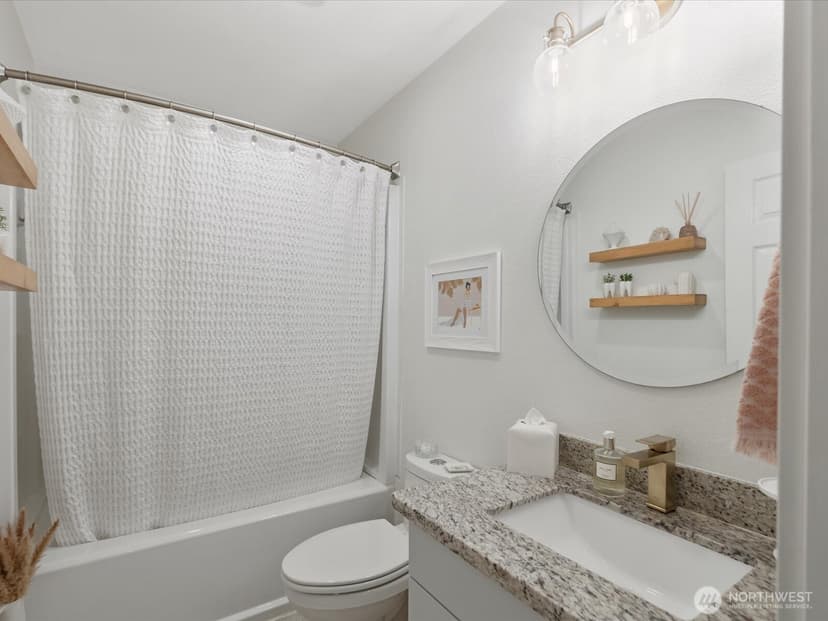 Property photo for 455 Newport Way NW #302, Issaquah photo 16