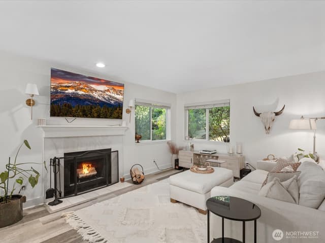 Property photo for 455 Newport Way NW #302, Issaquah