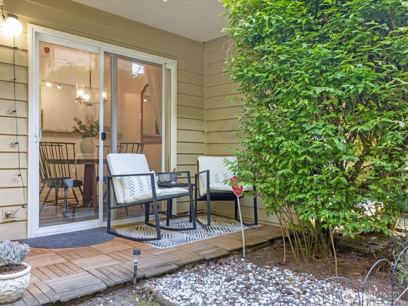 Property photo for 455 Newport Way NW #302, Issaquah photo 19