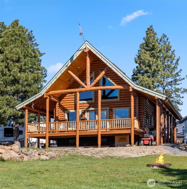 Property photo for 351 Ridge Loop Drive, Cle Elum