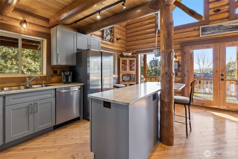 Property photo for 351 Ridge Loop Drive, Cle Elum photo 11