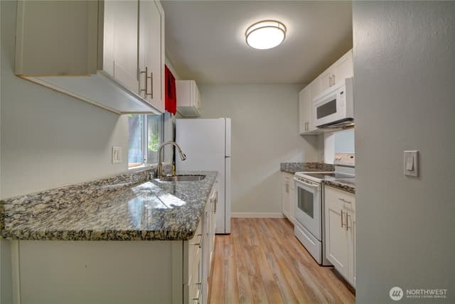 Property photo for 4807 180th Street SW #E105, Lynnwood photo 2