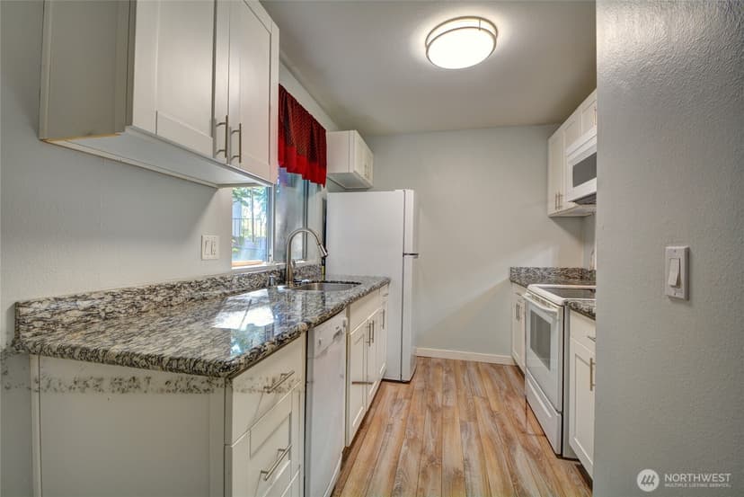 Property photo for 4807 180th Street SW #E105, Lynnwood photo 4