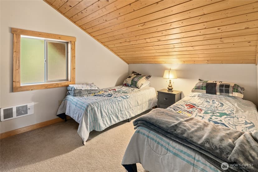 Property photo for 80 Sandstone Drive, Ronald photo 22