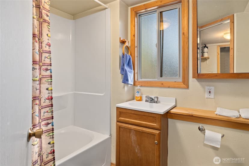 Property photo for 80 Sandstone Drive, Ronald photo 28