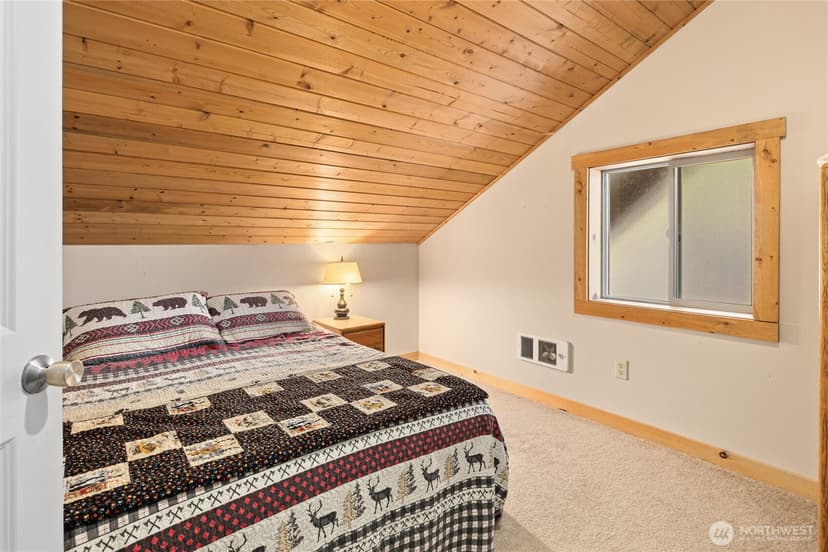 Property photo for 80 Sandstone Drive, Ronald photo 23