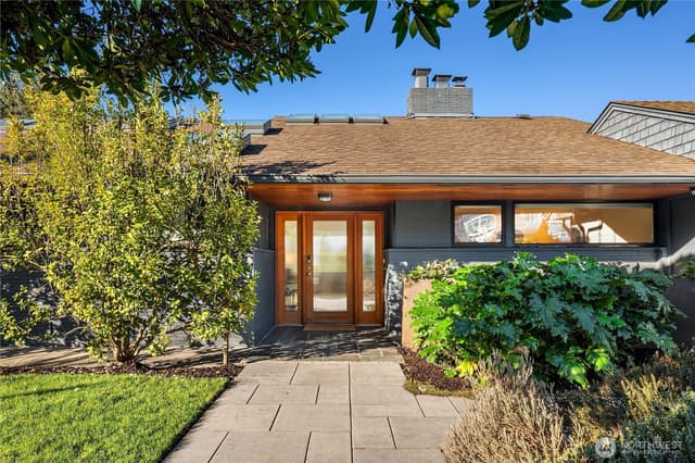 Property photo for 3350 58th Avenue SW, Seattle photo 2