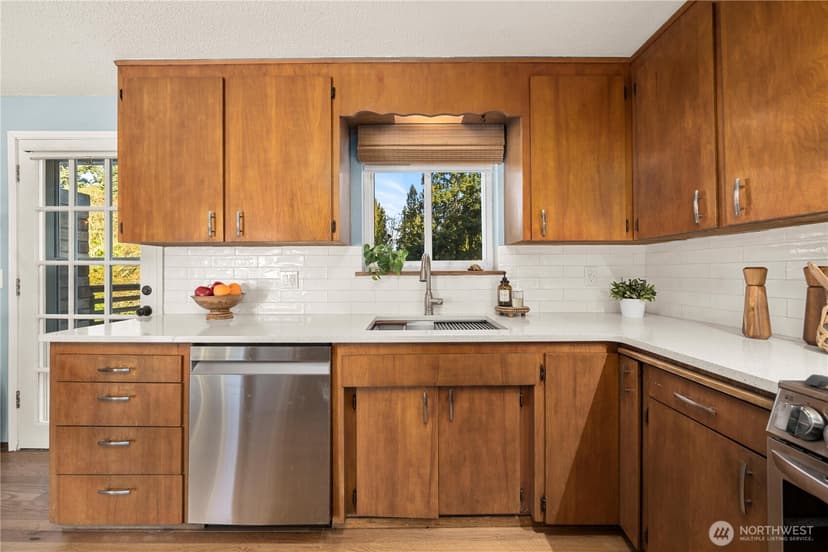 Property photo for 30024 2nd Avenue SW, Federal Way photo 6