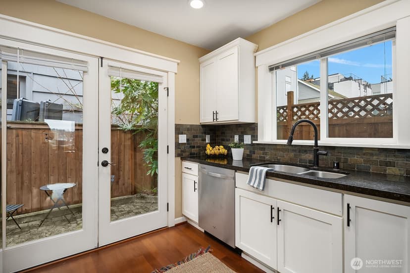 Property photo for 114 W Florentia Street #B, Seattle photo 7