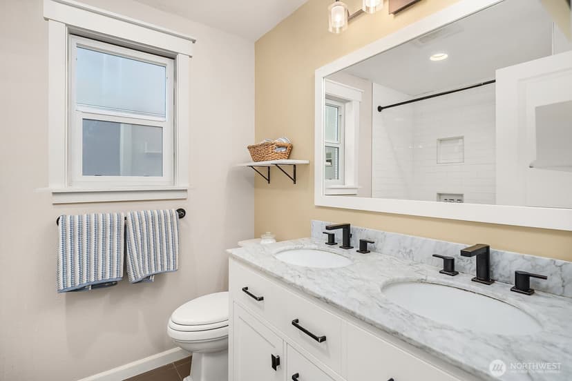 Property photo for 114 W Florentia Street #B, Seattle photo 13