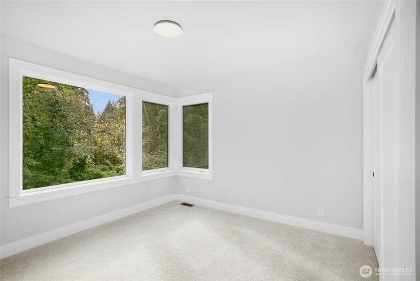 Property photo for 13105 SE 19th Court, Bellevue photo 24