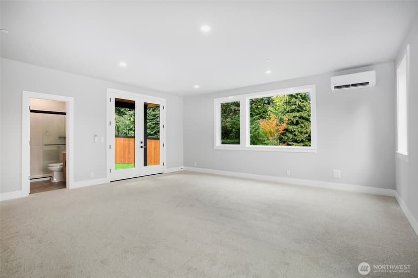 Property photo for 13105 SE 19th Court, Bellevue photo 17