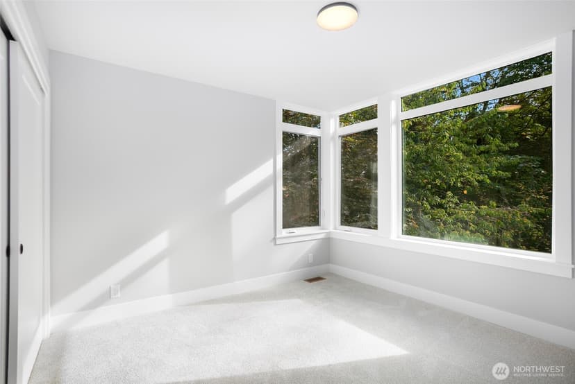 Property photo for 13105 SE 19th Court, Bellevue photo 27