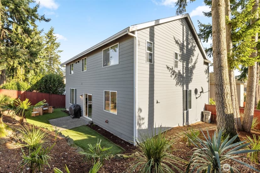 Property photo for 2017 NE 24th Place, Renton photo 37