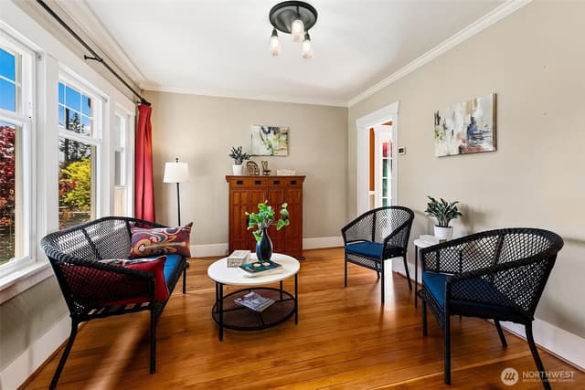 Property photo for 8403 32nd Avenue SW, Seattle photo 3