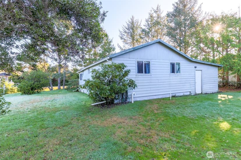 Property photo for 199 Wishkah Street SW, Ocean Shores photo 20
