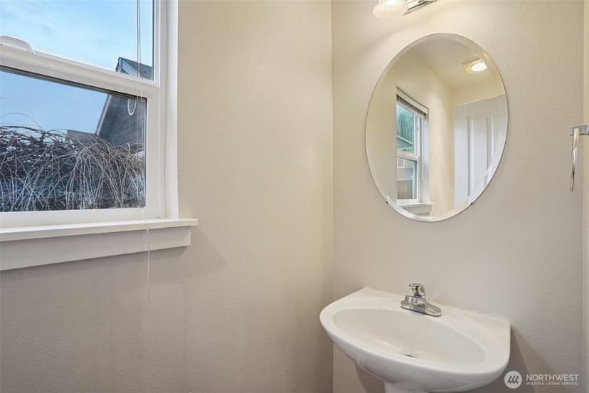 Property photo for 6474 Park Street E, Fife photo 6