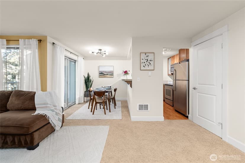 Property photo for 300 N 130th Street #5302, Seattle photo 18
