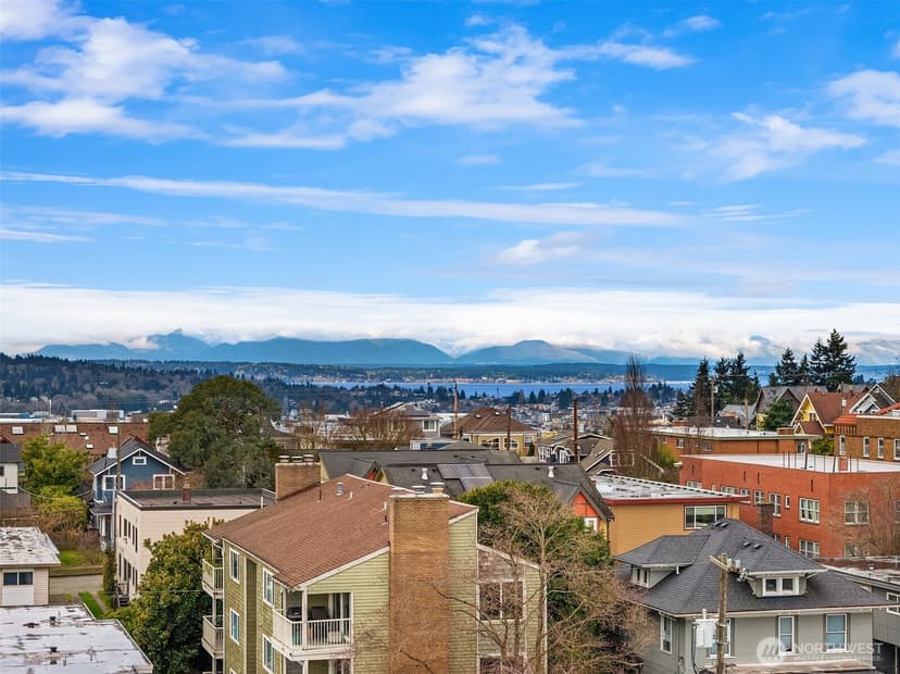 Property photo for 4309 Evanston Avenue N, Seattle photo 13