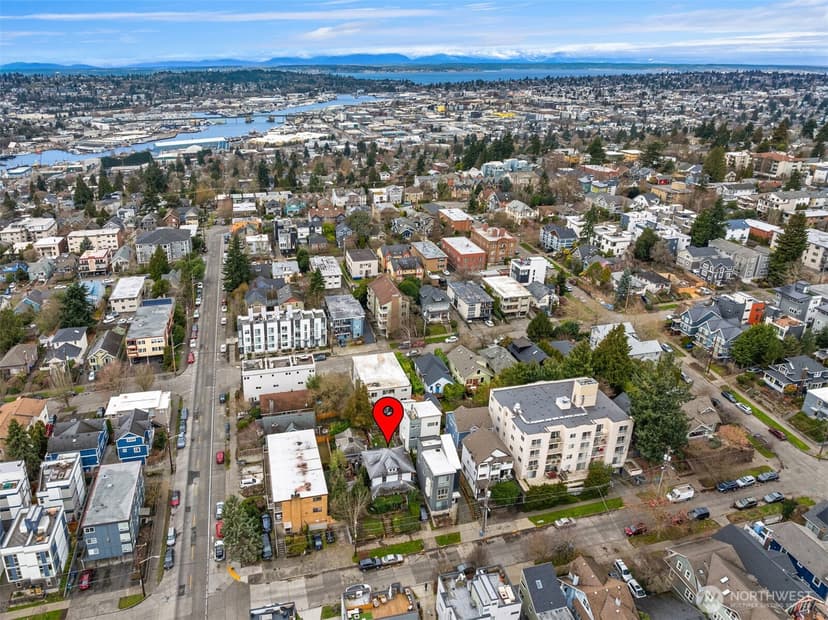 Property photo for 4309 Evanston Avenue N, Seattle photo 9