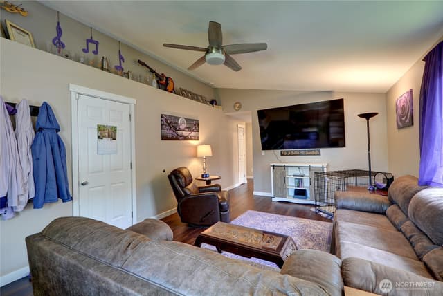 Property photo for 3306 182nd Street NE, Arlington photo 5