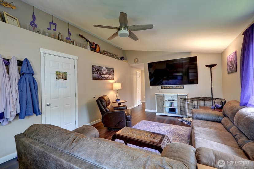 Property photo for 3306 182nd Street NE, Arlington photo 5